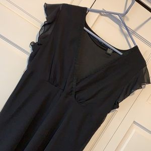 GNW Black deep Ve-neck dress sz M sheer flutter short sleeve lined below knee